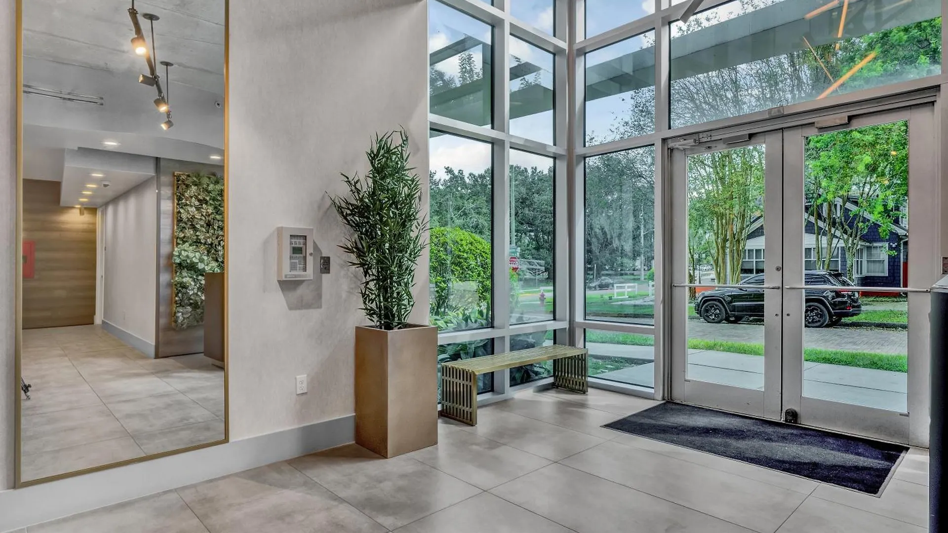 4Bedroom/ 2Bath 2100Sq Ft Thorton Park Master Suite Orlando 0*,  United States
